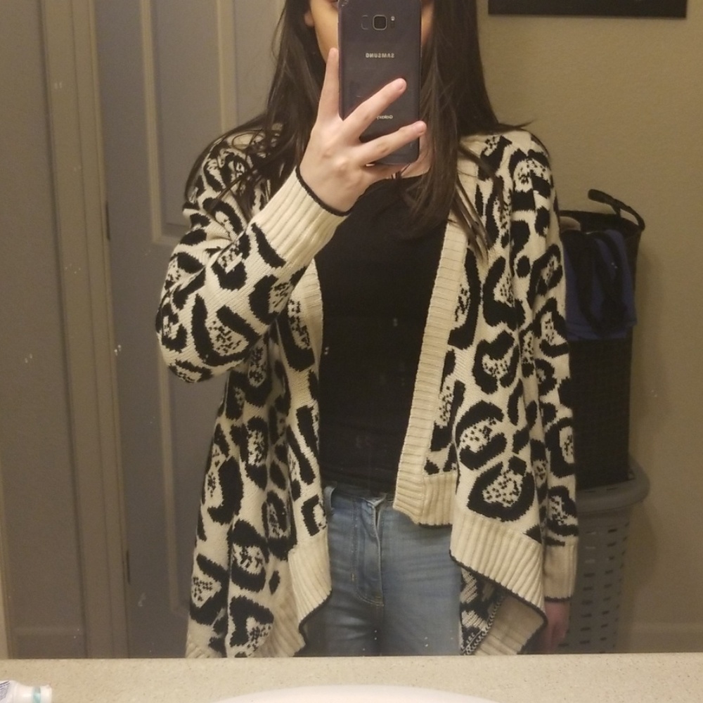 Black and white patterned cardigan